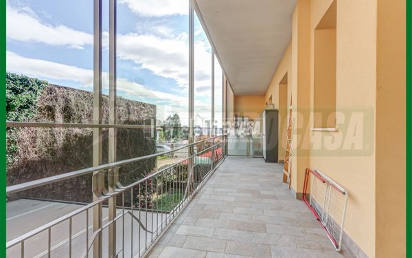 appartamento in vendita a Comerio in zona Orocco