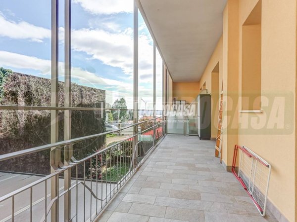 appartamento in vendita a Comerio in zona Orocco
