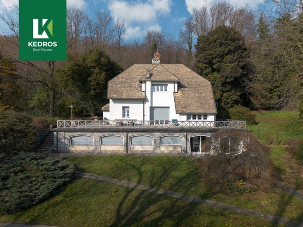 casa indipendente in vendita a Comerio in zona Picco