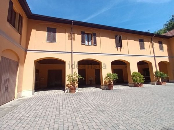 appartamento in vendita a Comerio in zona Mattello