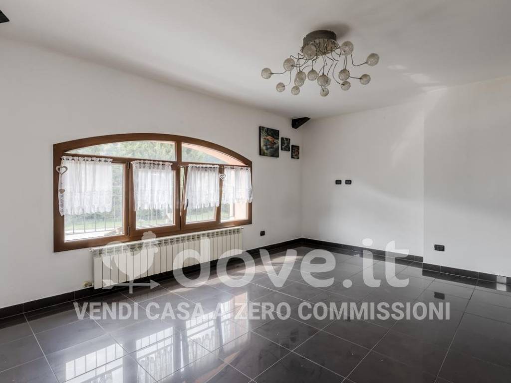 appartamento in vendita a Cremenaga