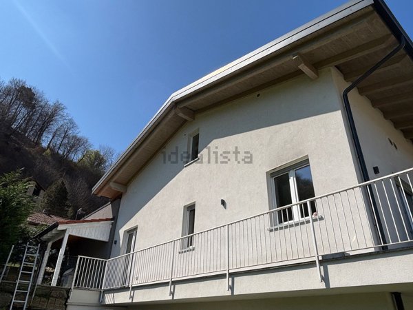 appartamento in vendita a Cremenaga