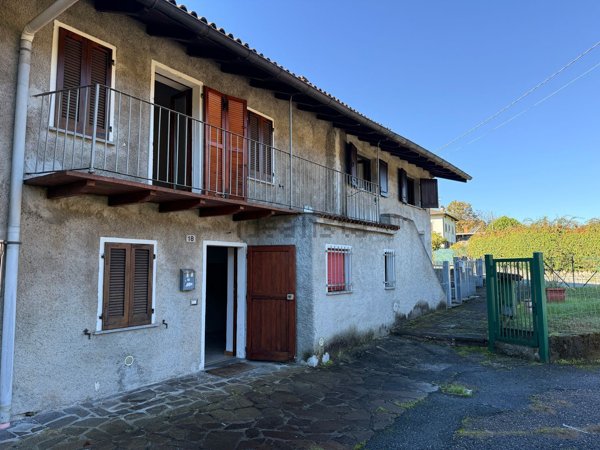 appartamento in vendita a Cremenaga