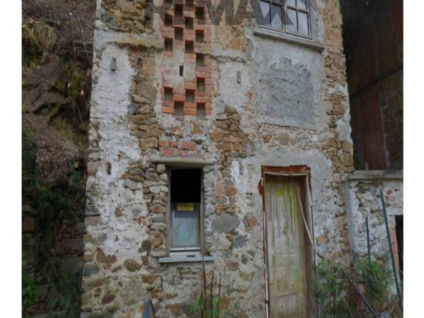 casale in vendita a Cremenaga