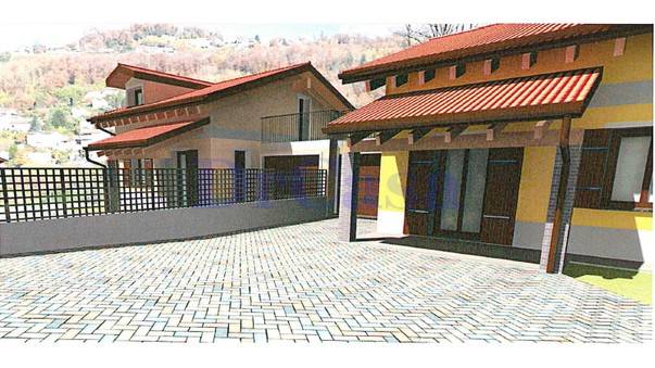 casa indipendente in vendita a Cremenaga