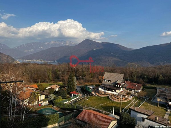 casa indipendente in vendita a Cuasso al Monte in zona Borgnana
