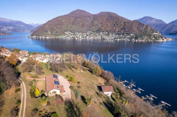 casa indipendente in vendita a Cuasso al Monte in zona Cuasso al Lago