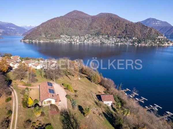 casa indipendente in vendita a Cuasso al Monte in zona Cuasso al Lago
