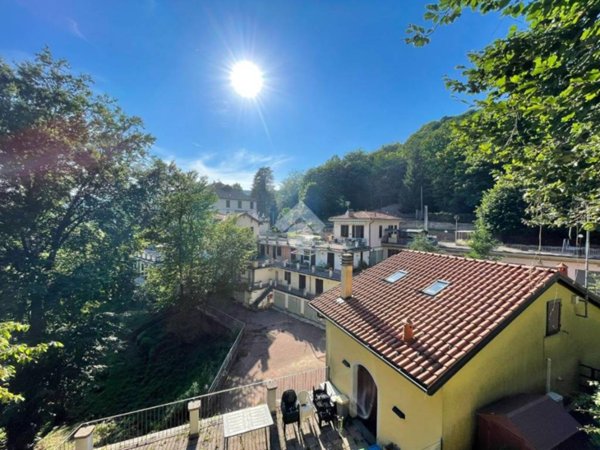 appartamento in vendita a Cuasso al Monte
