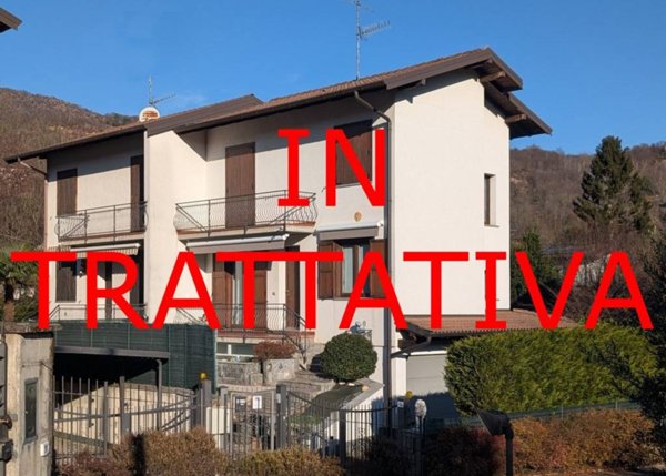 casa indipendente in vendita a Cuasso al Monte in zona Cuasso al Piano