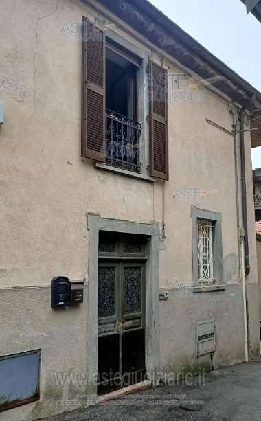 appartamento in vendita a Cuasso al Monte