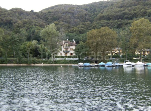 terreno edificabile in vendita a Cuasso al Monte