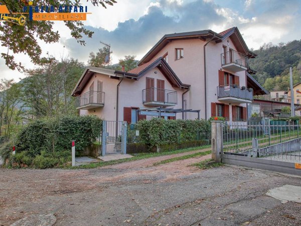 appartamento in vendita a Cuasso al Monte in zona Cuasso al Piano