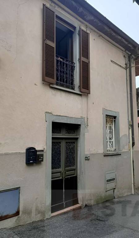 appartamento in vendita a Cuasso al Monte