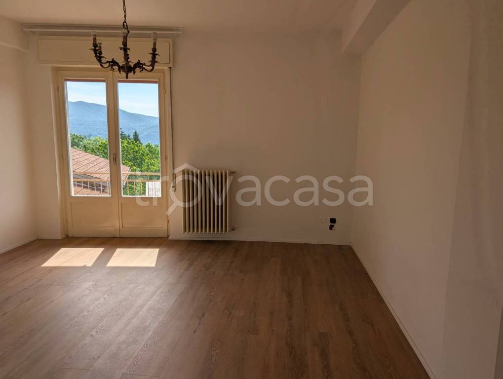 appartamento in vendita a Cuasso al Monte