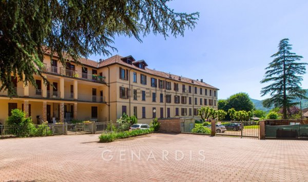 appartamento in vendita a Cuasso al Monte