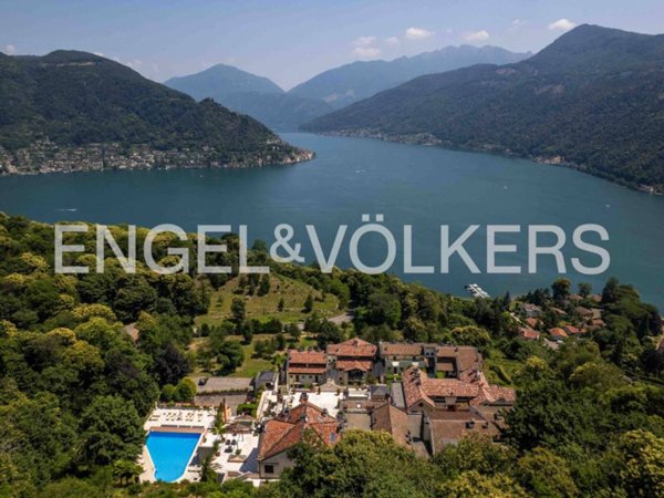 appartamento in vendita a Cuasso al Monte in zona Cuasso al Lago