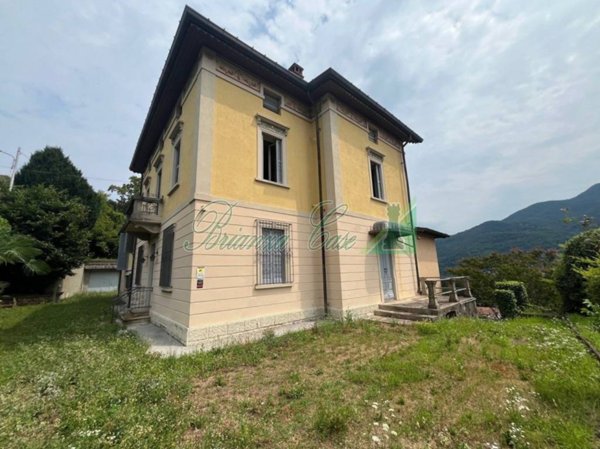 casa indipendente in vendita a Cuasso al Monte in zona Cuasso al Piano