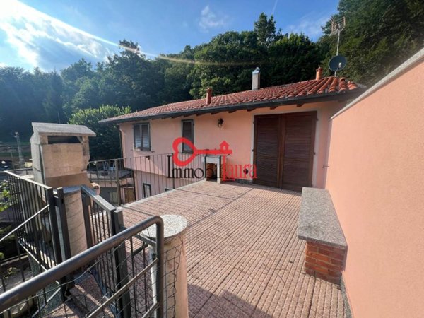 appartamento in vendita a Cuasso al Monte