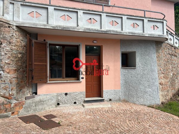 appartamento in vendita a Cuasso al Monte