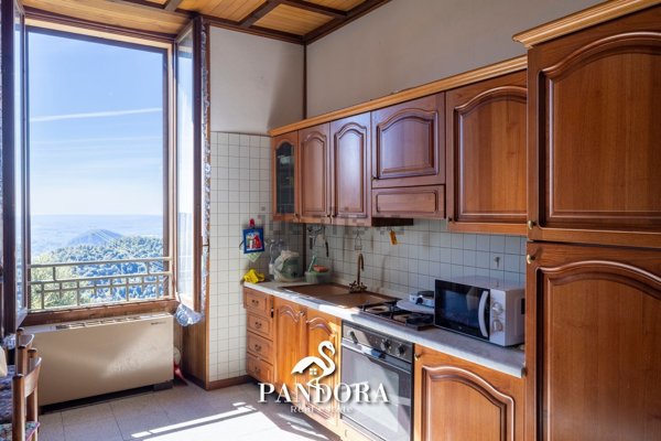 appartamento in vendita a Cuasso al Monte