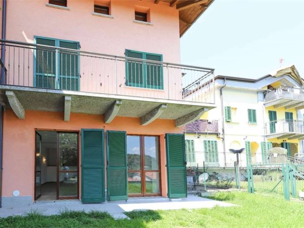 casa indipendente in vendita a Cuasso al Monte in zona Cavagnano