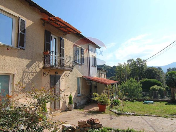 casa indipendente in vendita a Cuasso al Monte in zona Cavagnano