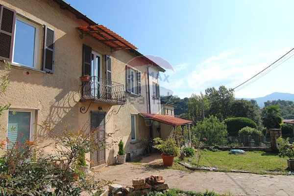 casa indipendente in vendita a Cuasso al Monte in zona Cavagnano