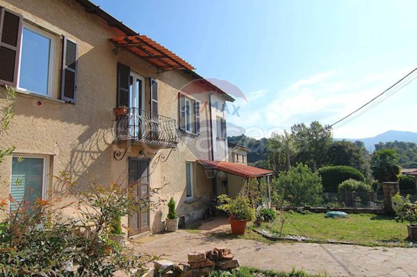 casa indipendente in vendita a Cuasso al Monte in zona Cavagnano