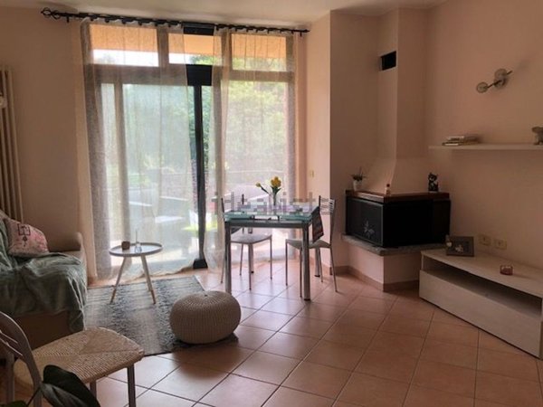 appartamento in vendita a Cuasso al Monte in zona Cuasso al Lago