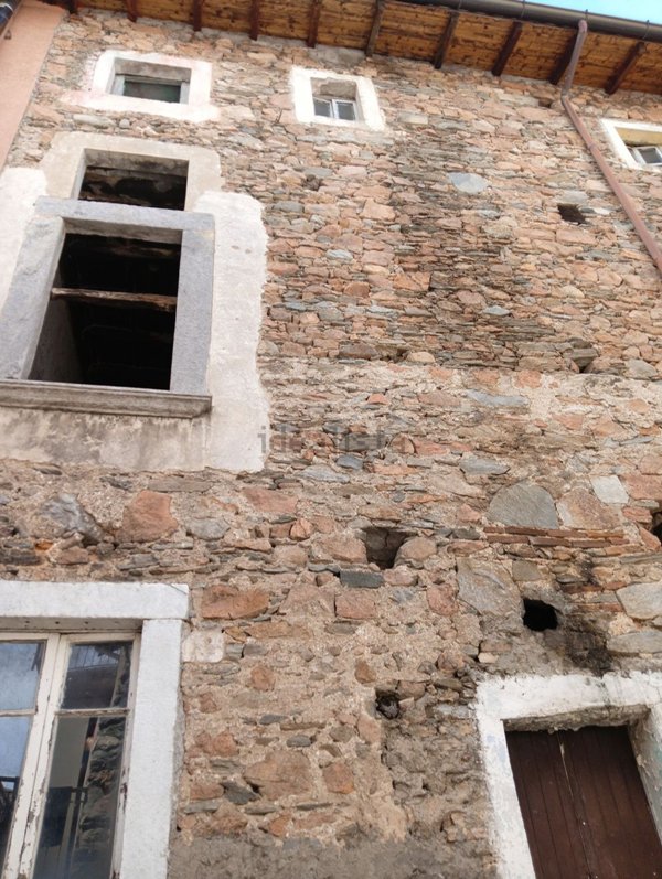 appartamento in vendita a Cuasso al Monte in zona Cavagnano