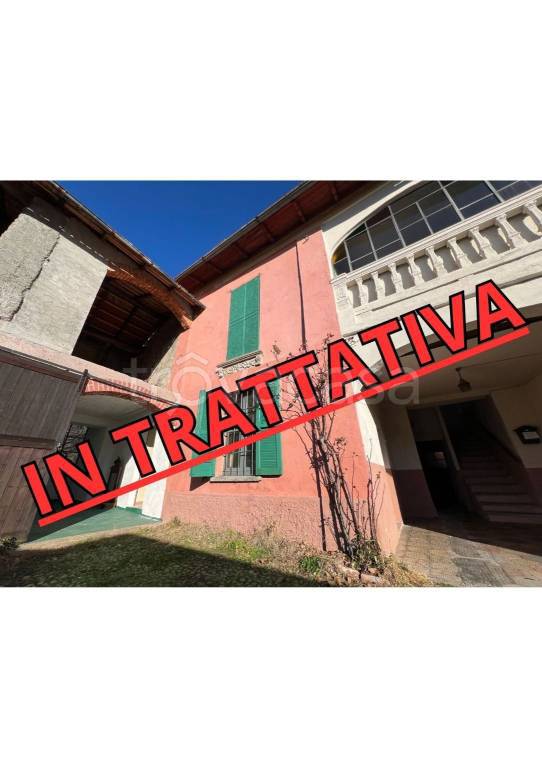 casa indipendente in vendita a Cuasso al Monte in zona Cuasso al Piano