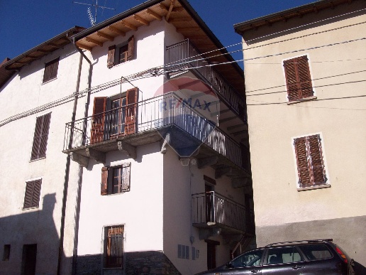 appartamento in vendita a Cuasso al Monte