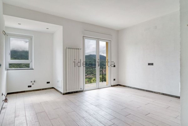 appartamento in vendita a Cuasso al Monte in zona Borgnana