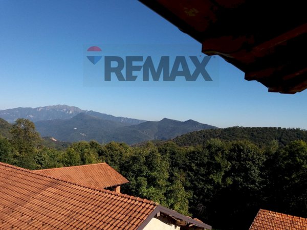 appartamento in vendita a Cuasso al Monte in zona Alpe Tedesco