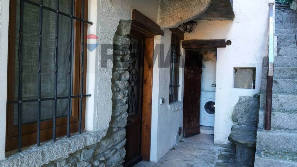 appartamento in vendita a Cuasso al Monte in zona Alpe Tedesco