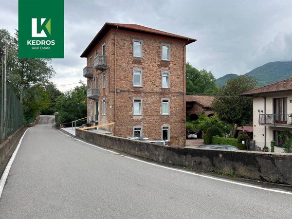 appartamento in vendita a Cuasso al Monte in zona Cuasso al Piano