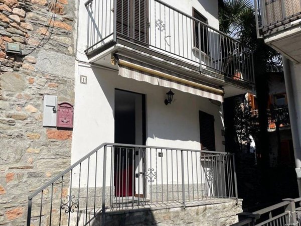 appartamento in vendita a Cuasso al Monte in zona Borgnana