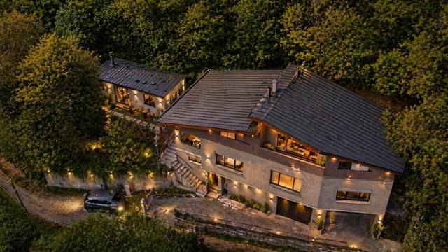 casa indipendente in vendita a Cuasso al Monte