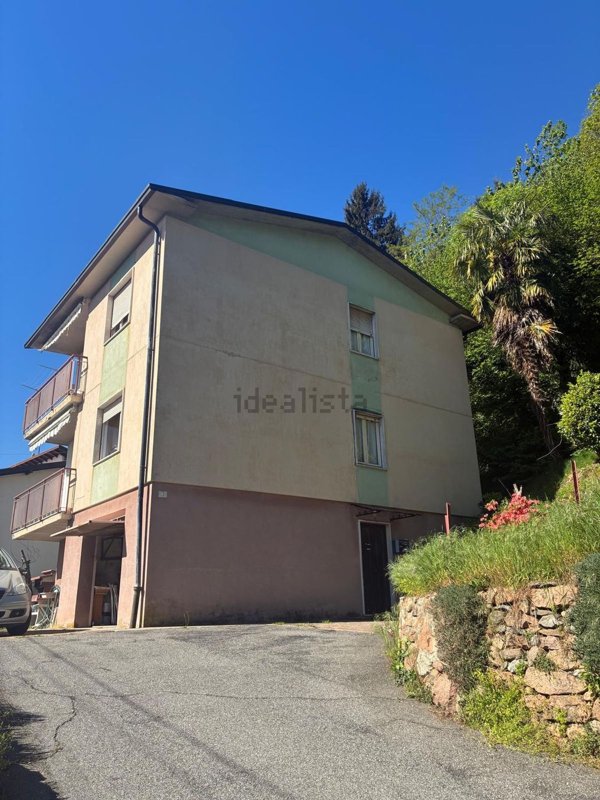 casa indipendente in vendita a Cuasso al Monte in zona Cavagnano