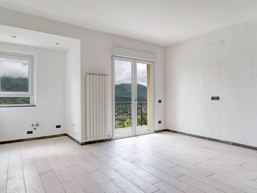 appartamento in vendita a Cuasso al Monte in zona Borgnana