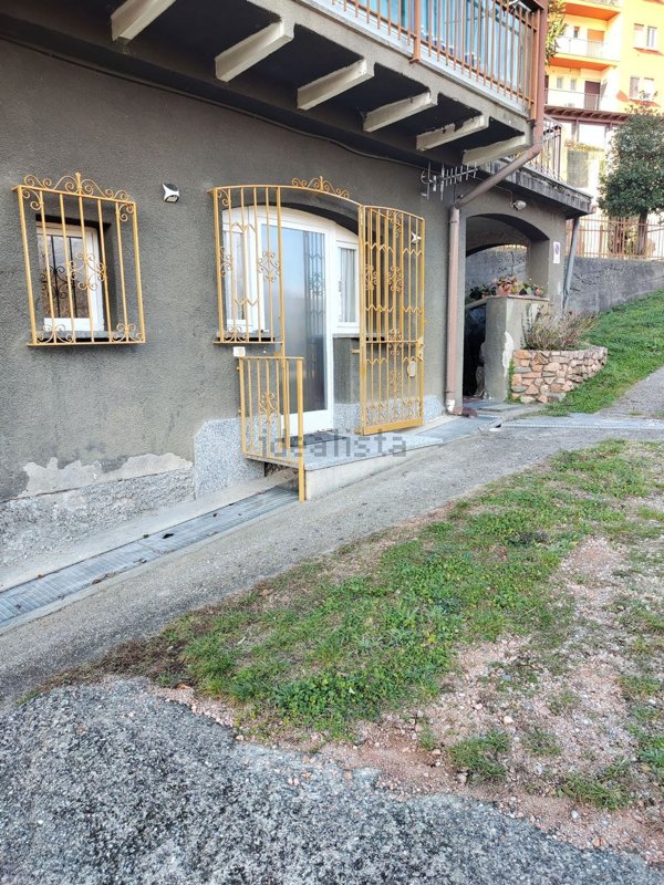 appartamento in vendita a Cuasso al Monte in zona Cuasso al Piano
