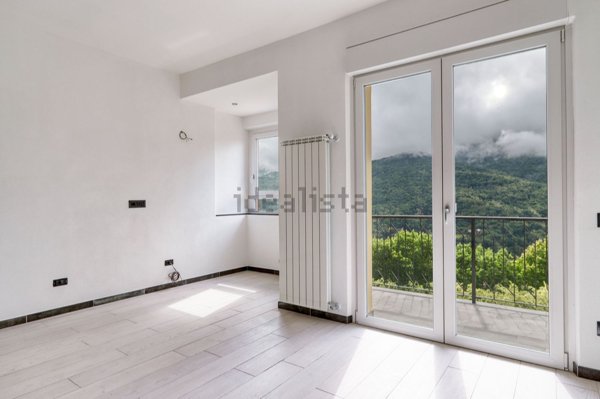 appartamento in vendita a Cuasso al Monte in zona Borgnana