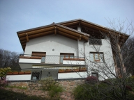 casa indipendente in vendita a Cuasso al Monte in zona Cavagnano