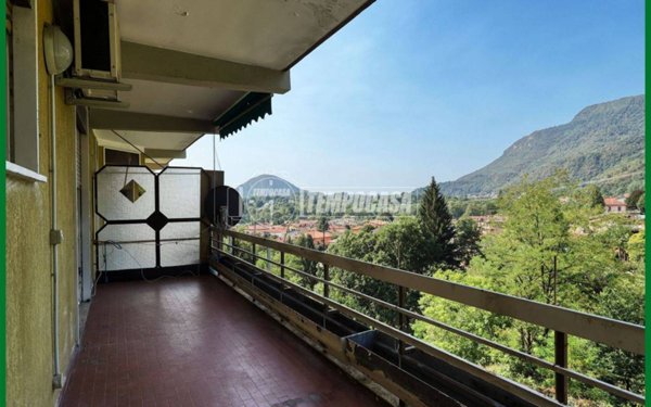 appartamento in vendita a Cuasso al Monte in zona Cuasso al Piano