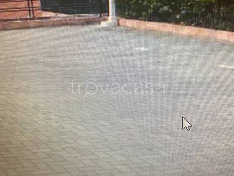 box auto in vendita a Cuasso al Monte in zona Cuasso al Piano