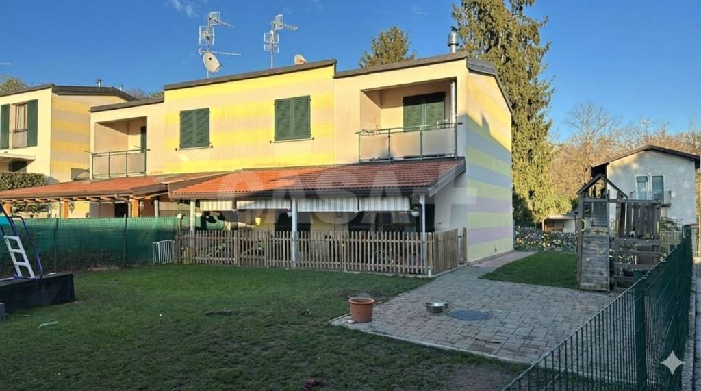 casa indipendente in vendita a Cugliate-Fabiasco