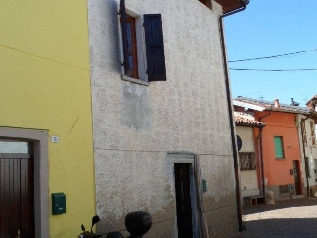 appartamento in vendita a Cugliate-Fabiasco