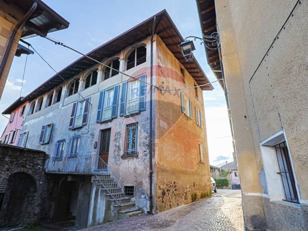 casa indipendente in vendita a Cugliate-Fabiasco