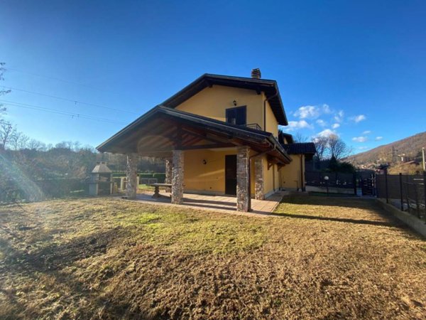 villa in vendita a Cugliate-Fabiasco